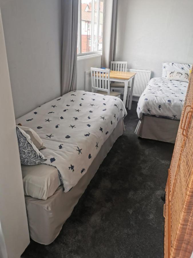 Rooms@No.9 Скарбъро Екстериор снимка
