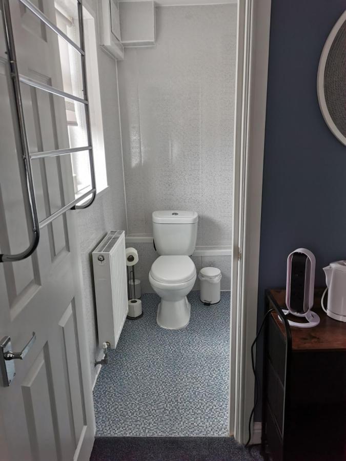 Rooms@No.9 Скарбъро Екстериор снимка