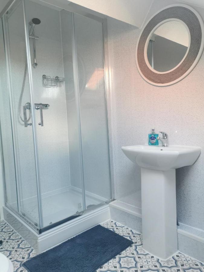 Rooms@No.9 Скарбъро Екстериор снимка
